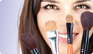 How to Pick the Right Makeup Brushes 
